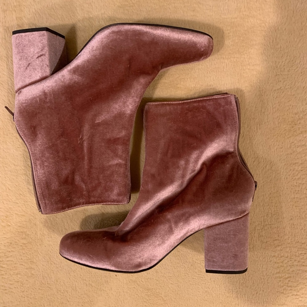 Free people lilac booties size 7.5